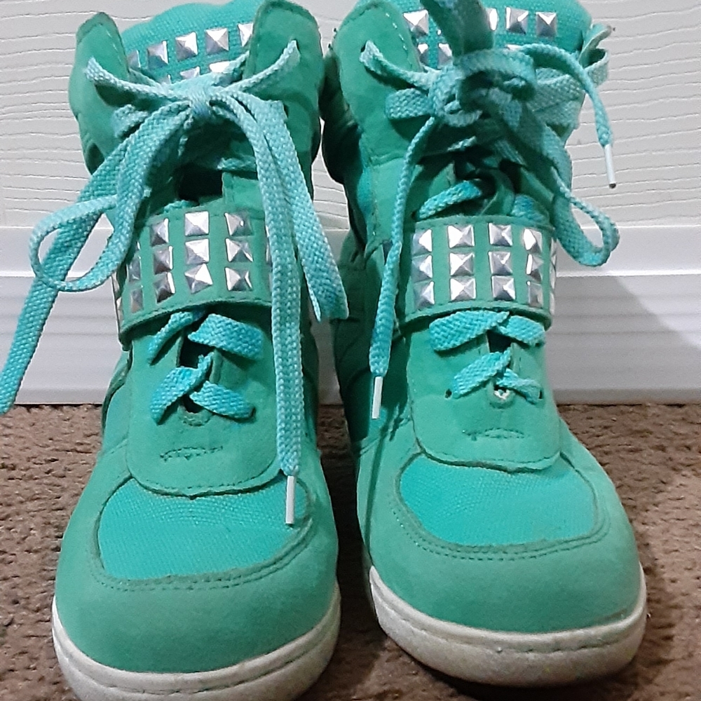 Mint green youth girls wedge sneaker